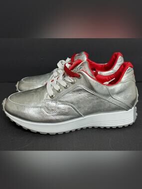 NEW DUCA DEL COSMA WOMEN'S BOREAL SPIKELESS GOLF SHOES SIZE 7.5 RARE